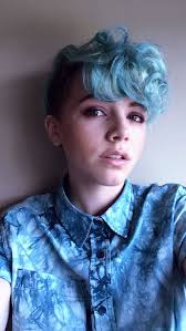 From buzzcuts to short cropped styles this style has lots of variations. Curly Short Androgynous Haircuts Novocom Top