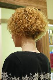 Go on and give your entire hair a layered look. Merken Fur Den Nachsten Friseur Termin Curly Hair Styles Permed Hairstyles Short Permed Hair