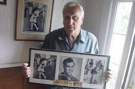 Custom sizes & personalisation available available sizes: Sailor In Iconic V J Day Times Square Kiss Photo Dies At 95