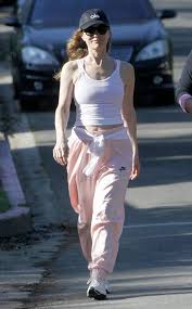 Contact for check a professional license. Fotos De Las Fotos Mas Hot Pagina 2 E Online Latino Leslie Mann Pink Sweats Outfits