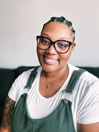 Kelsey Brewster's Instagram, Twitter & Facebook