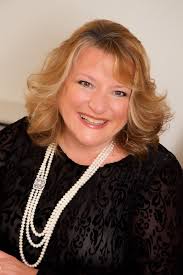 Karen Dickens's Instagram, Twitter & Facebook