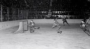 Two of hockey's original six teams, montreal and toronto were the league's only clubs in canada until 1970. Canadiens Maple Leafs Rivalry Wikiwand