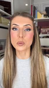 Eeeek! Trying the ✨new✨ @hudabeauty Blush Filter Palette 💖 which one is  your fave ??!! ,