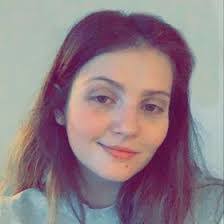 Hallie Hicks's Instagram, Twitter & Facebook