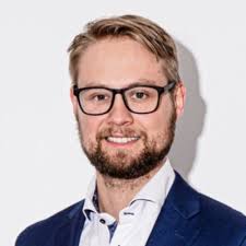 Gratulerer til min kjære mann med en triumf av en disputas!