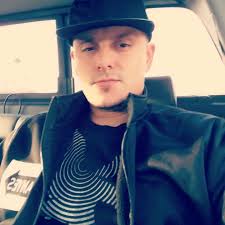 Andres Morante's Instagram, Twitter & Facebook