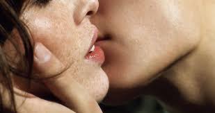 En bayeco nos encantan los besos. Xnr4j7bdvw0q1m