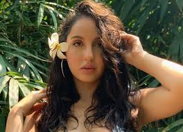 Nora fatehi, on thursday afternoon, posted a set of pictures from a beach setting on her instagram profile. Nora Fatehi Reveals The Craziest Thing A Fan Has Done For Her Bollywood News Bollywood Hungama