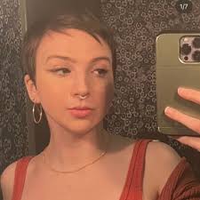 Deirdre Callahan (@_dcallahan)