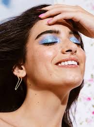 Charli Dixie D Amelio To Land Their First Makeup Line With Morphe 2 In 2020 Dixie Celebrities Viral Dance