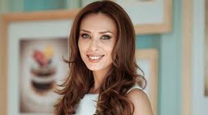 Iuliavantur #iuliavanturlifestyle #journeytoindia iulia vântur (n. Iulia Vantur Height Weight Bio Wiki Age Family Net Worth Facts