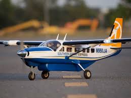 Cessna's line of citation jets, caravan turboprops and classic pistons dominate the sky. Vq Model Cessna 208 Grand Caravan White Blue 1650mm