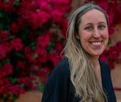 Erin Hynes's Instagram, Twitter & Facebook