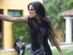 Bárbara de regil desilusionada pues enlatarán rosario tijeras. Rosario Tijeras El Terrible Accidente Que Sufrio Barbara De Regil En Casa En Pleno Entrenamiento Instagram Nnda Nnlt Fama Mag