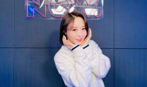 04.02.2020 диджитал сингл nachseonnal (weird day) (낯선날). Mamamoo Moonbyul Shares What Her Members Did When They Ran Into Her High School Bully Kpophit Kpop Hit