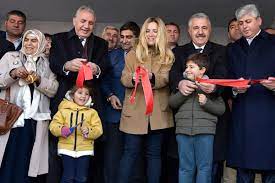 5 kardeşe sahip olan korkmaz, relief international ve eastwest institue'de yönetim kurulu üyesidir. Hayirsever Isadami Sezgin Baran Korkmaz Sozunu Tuttu Haberi Finansgundem Com