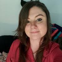 Lisa Dahms's Instagram, Twitter & Facebook