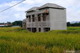 Alih fungsi lahan atau lazimnya disebut sebagai konversi lahan adalah perubahan fungsi alih fungsi lahan di bali tidak dapat dihindari di tengah besarnya permintaan akan rumah. Kementan Akui Lahan Sawah Berkurang 650 Ribu Ha Per Tahun Antara News