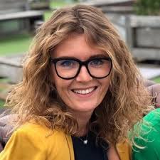Sell your clothes at a marta store. Marta Krupinska Mmeentrepreneur Twitter