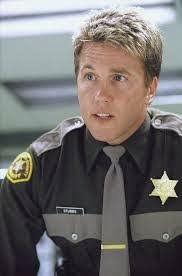 Happy birthday to Lochlyn Munro who played Deputy Scott Stubbs in Freddy VS  Jason 🎈🤘🎈🤘