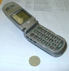 Обзор GSM-телефона Motorola v3690