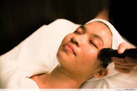 Jean Yip's R6 Trilogy Detoxification Therapy Cares For The Neck & Eye  Regions You've Been Neglecting