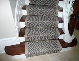 Carpet And Its Types Stair Runner Traditional Staircase Stair Runner Carpet