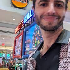 Mike Saccone's Instagram, Twitter & Facebook