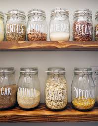 Hoe Maak Je Optimaal Gebruik Van Je Opbergruimte Inspiraties Showhome Nl Boerenkeuken Decor Voorraadpotten Keukendecoratie