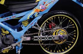 Tren drag bike plus kontes motor dari trophy sampai piercing. Usung Konsep Serba Slim Suzuki Satria F 150 Langganan Kontes Kelas Street Racing Semua Halaman Motorplus
