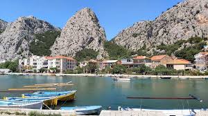 Honlapunkon minden fontos információt megtalál omis úti cél összes látnivalójáról, a strandjairól, különlegességeiről és a történelméről, valamint a már korábban itt járt utazók kommentárjait is elolvashatja. Cetina Apartmanhaz Omis Nyaralas Omisban Horvatorszag