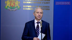 An acting prime minister should be distinguished from a caretaker prime minister, which refers to an outgoing prime minister following an electoral defeat, and who by convention does not implement new policies or an interim prime minister who is appointed to perform a similar role to a caretaker prime minister, but who is typically not a prime minister at the time of being appointed. Bulgaria S Interim Government Finds Many Irregular Defence Contracts Euractiv Com