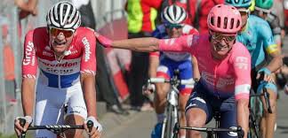 Ai meno quaranta dal traguardo inizia lo show dell'olandese che si mette all'inseguimento della coppia di testa formata da julian alaphilippe. Simon Clarke Blikt Terug Op Amstel Gold Race Van Der Poel Wilde De Zege Meer Dan Wie Ook Die Dag Wielerflits