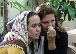 Fezlekede mutlu kaya'yı vuran şüpheli veysi ercan'ın 'tasarlayarak kasten öldürmeye teşebbüs' ve 'ruhsatsız ateşli silahlarla mermileri bulundurma' suçundan ömür boyu ve 3 yıla kadar hapisle cezalandırılması istendi. Sevgilisinden Yeni Itiraf Mutlu Yu Kacirmak Icin Internet Haber