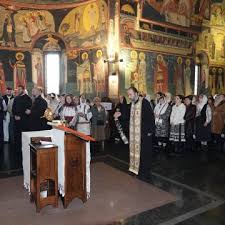 Rezultate pentru ▷ parohie ▷ în câmpina ; Moastele Sfantului Calinic Au Ajuns In Protoieria Campina Basilica Ro