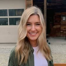 Sarah Woolard's Instagram, Twitter & Facebook