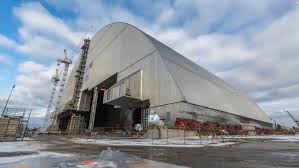 Ukraine unveils the world's largest moveable metal structure over the chernobyl nuclear power plant's doomed fourth reactor to ensure the safety of europeans. Giant Shield Slides Into Place Over Chernobyl S Damaged Reactor Cnn