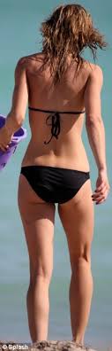 Annalynne mccord (born july 16, 1987) is an american actress. Nip Tuck Star Annalynne Mccord Shows Off Her Killer Figure As She Builds Sandcastles Daily Mail Online