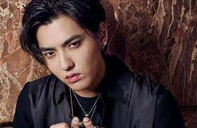 吳亦凡性醜聞事件是2021年與吳亦凡相關性醜聞 ，並牽涉到了與性犯罪相關的刑事法律問題，也引起中國社會對女性權力的討論 ，被稱為中國版burning sun事件 。 7月31日，北京市朝陽區警方發布公告稱，吳亦凡因涉嫌強姦罪被刑事拘留，案件正在進一步偵辦中。 F0xjmp3ani8eom