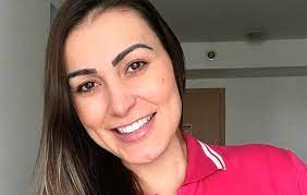 When and where andressa urach was born? Ex Model Andressa Urach Kleidung Definiert Nicht Das Wesen Aber