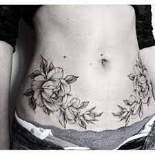 Esos tatuajes, además de verse cool tienen una gran utilidad, por lo que son doblemente importantes. Tatuajes Para Tapar Estrias En La Barriga Piernas Y Cintura Stomach Tattoos Women Lower Stomach Tattoos Belly Tattoos