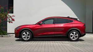 Most of the former is clear from looking at the specs, features and photos. Update Ford Mustang Mach E Electric Cuv Debuts With Up To 300 Miles Of Range
