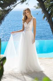 Maybe you would like to learn more about one of these? Brautkleid Mit Spitzenoberteil Ladybird Kollektion 2020 Hochzeit Kleidung Hochzeitskleider Vintage Brautmode