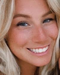 Kelly Booth's Instagram, Twitter & Facebook