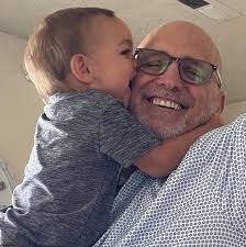 Former USC men's basketball head coach and Naismith Basketball Hall of  Famer George Raveling has died. His family released a statement saying  Raveling faced cancer with courage and grace. He also served