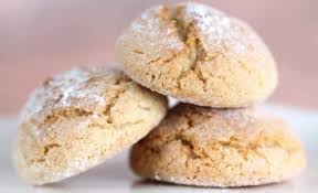 Amaretti Ricetta Recipe In 2020 Amaretti Cookie Recipe Italian Almond Cookies Almond Cookies
