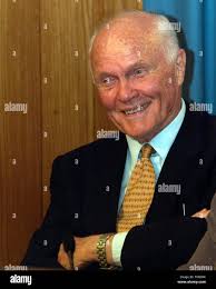 Space shuttle columbia 2003 hi-res stock photography and images