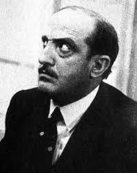 Enrique Serrano's Instagram, Twitter & Facebook