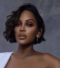 Katrina Forrest's Instagram, Twitter & Facebook